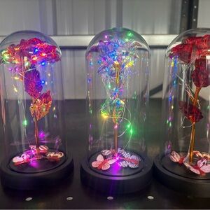 LED Light-Up Rose Dome - Red and Gold